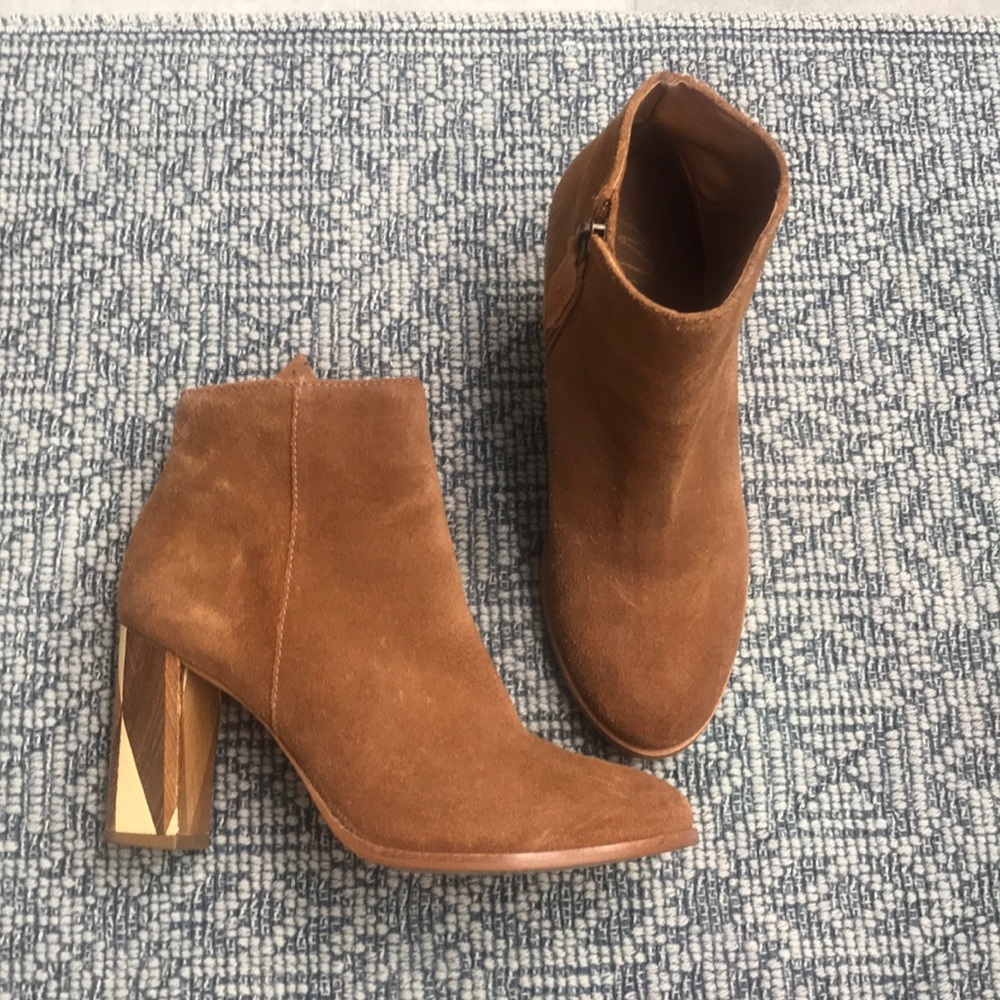 Matisse Tan Suede Booties with Wood Heel, sz 6.5